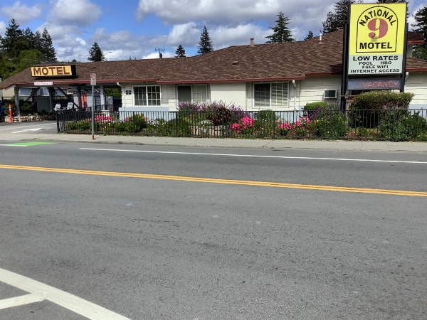 National 9 Motel Main image